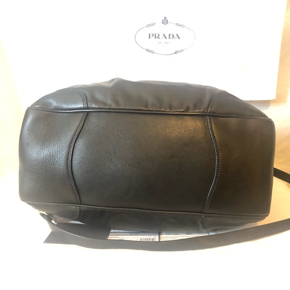 Vitelli soft leather Nero bag with authenticity cards; large bag, top handles - Picture 5 of 13